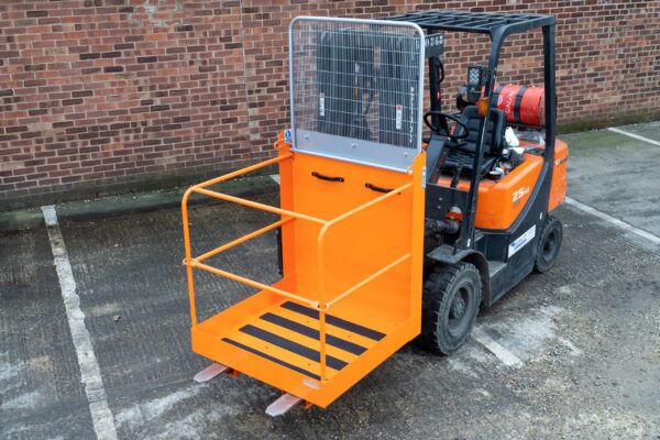 FORKLIFT ACCESS PLATFORM